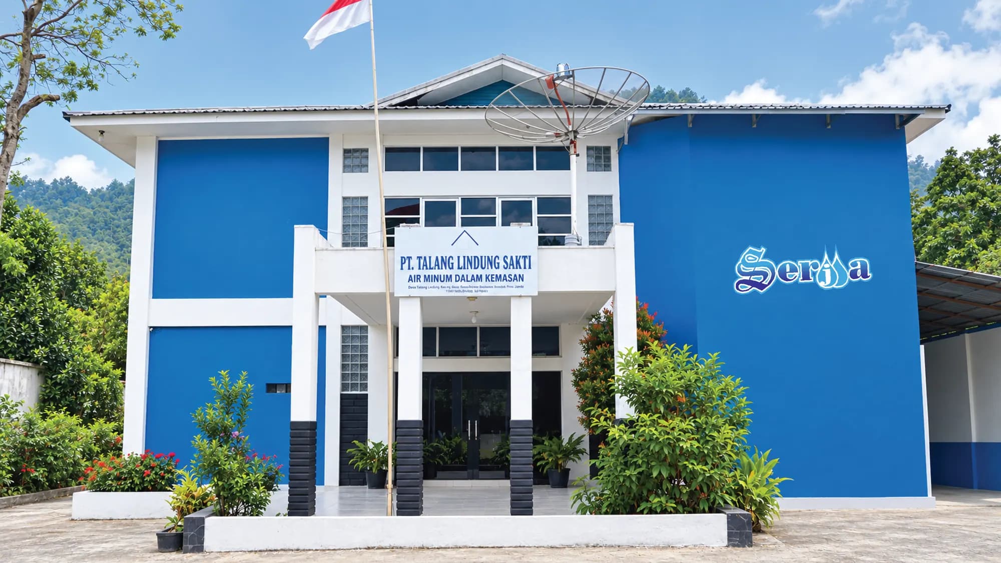 Gedung PT Talang Lindung Sakti dengan logo Seria di dinding